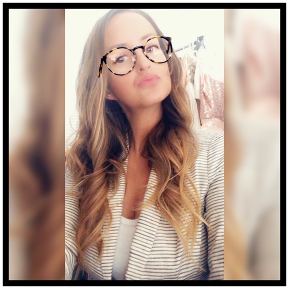 Meet your Posher ❤️ - Picture 1 of 12